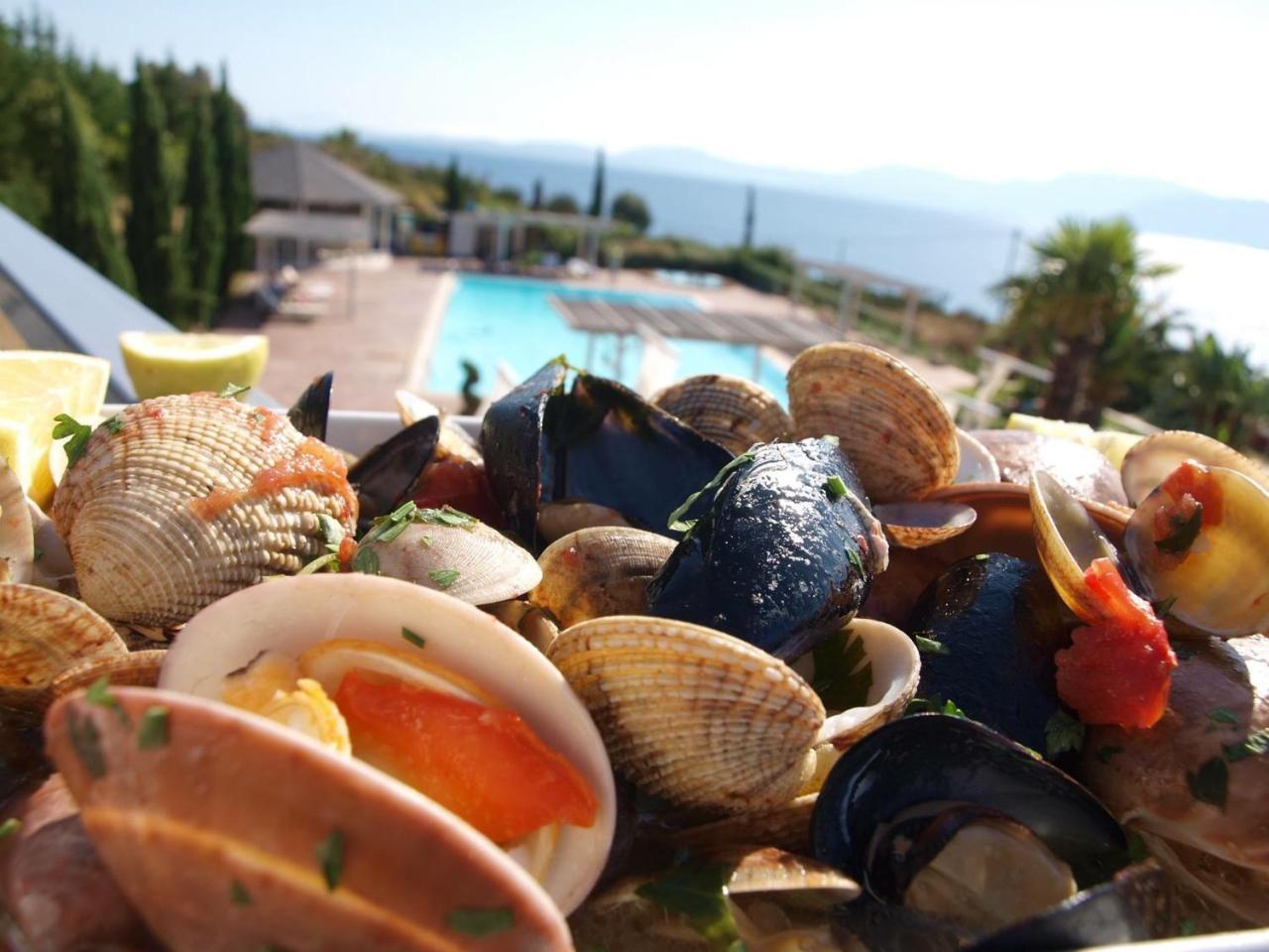 Thalassa Hotel & Spa Paleros Buitenkant foto